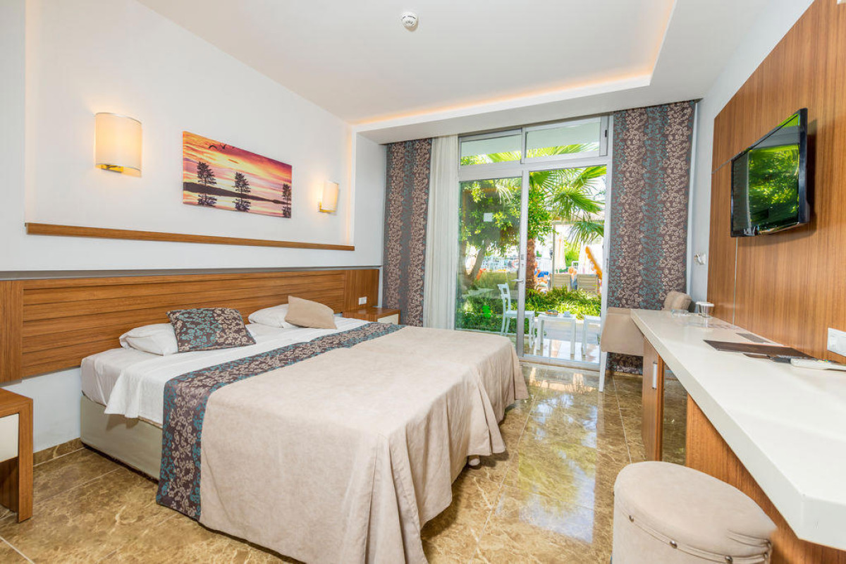 SUN CLUB SIDE HOTEL
