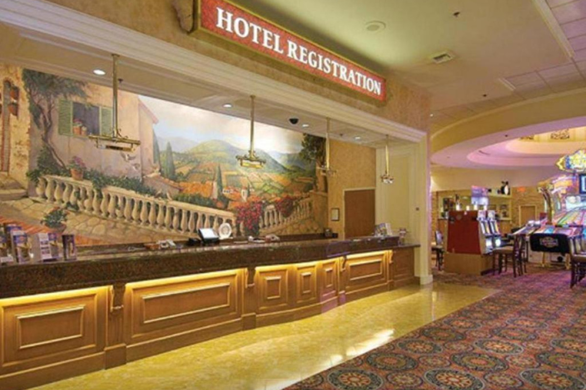 Suncoast Hotel and Casino