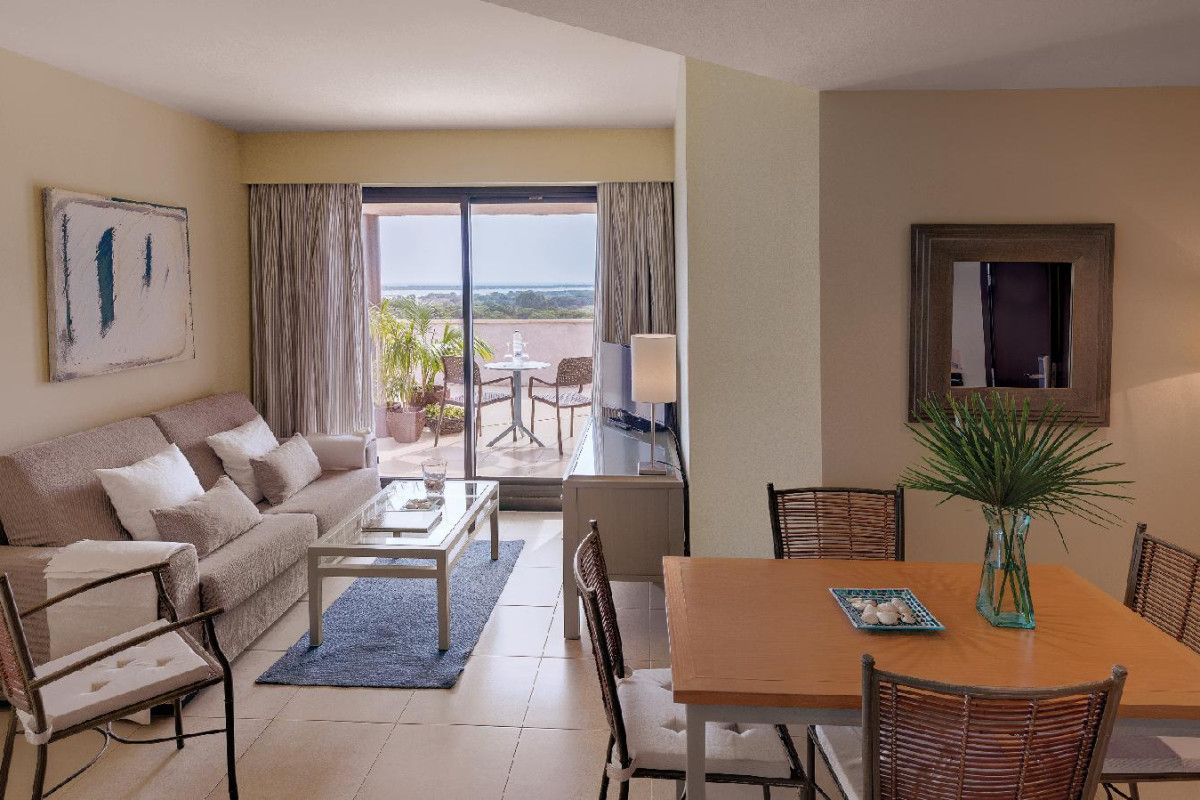Sunday Resort El Rompido – The Club