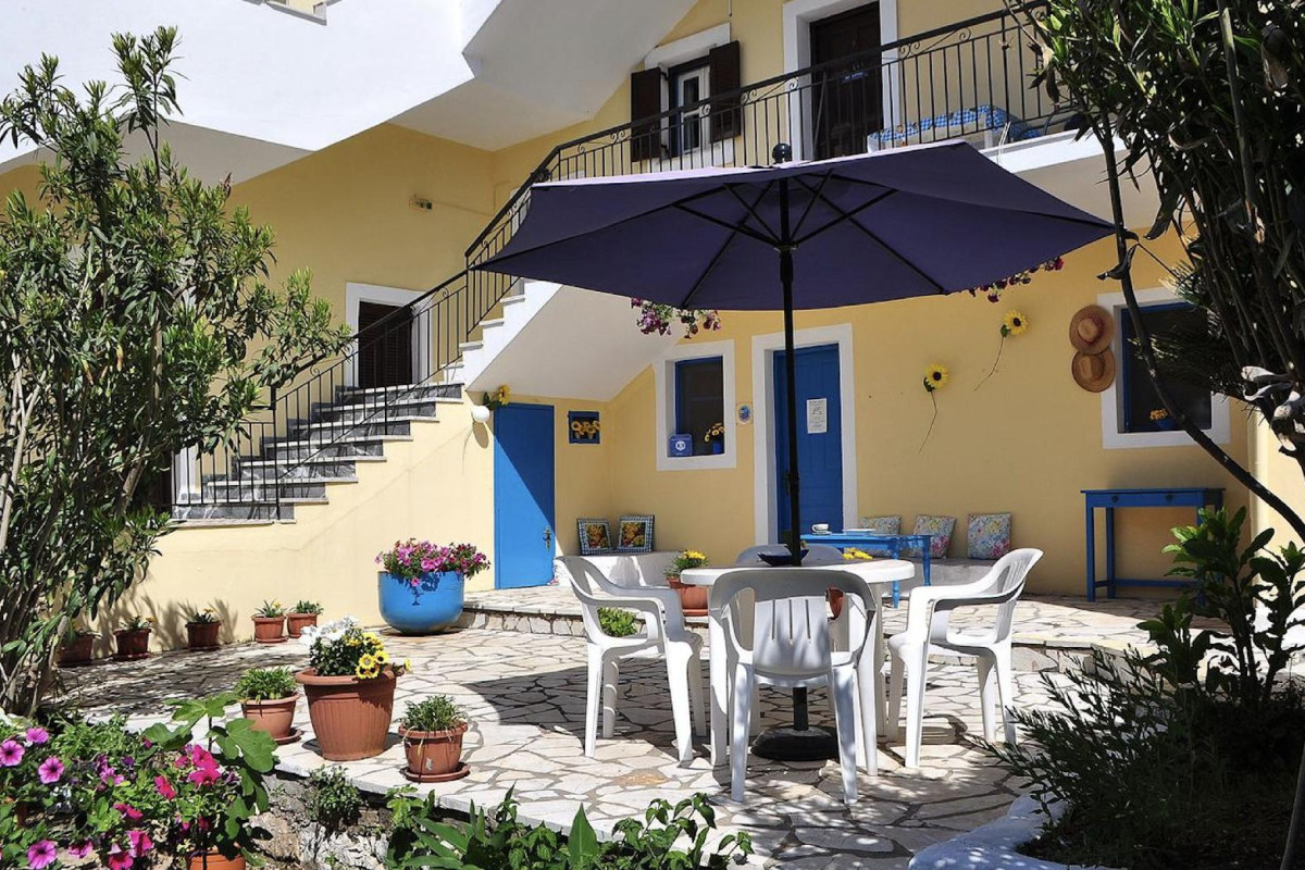 Sunflower Apartments & Studios