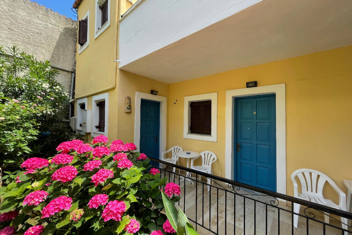 Sunflower Apartments & Studios