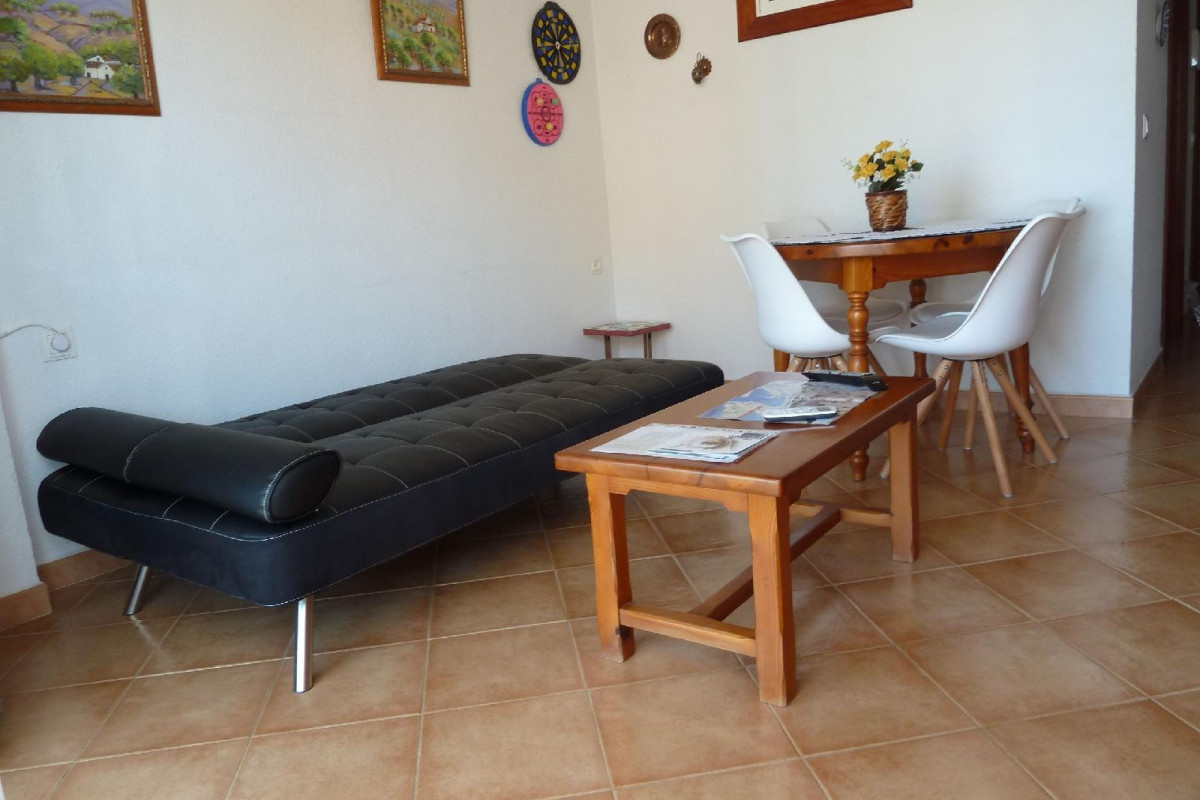 Sunny Apartment 2 Bedrooms