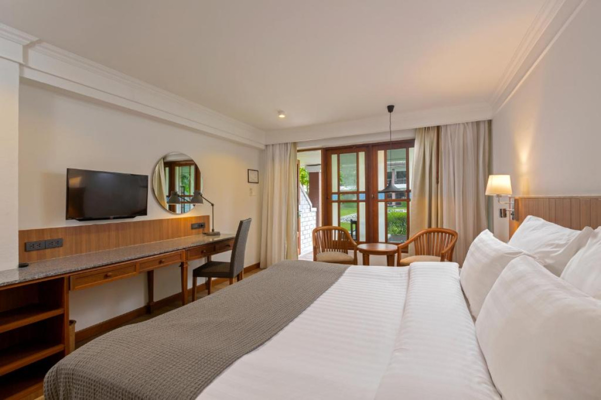 Sunprime Kamala Beach Resort