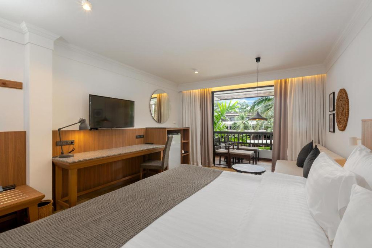 Sunprime Kamala Beach Resort