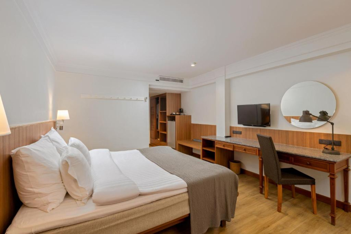 Sunprime Kamala Beach Resort