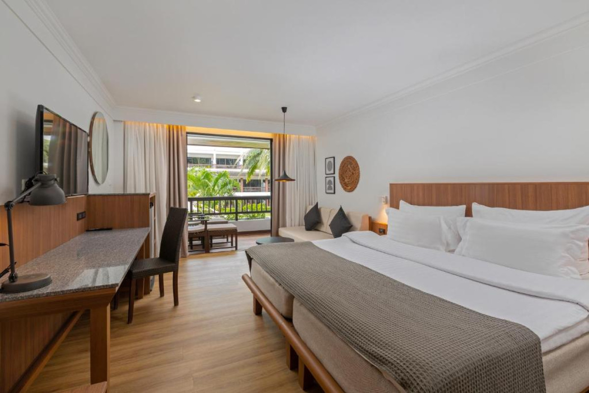 Sunprime Kamala Beach Resort
