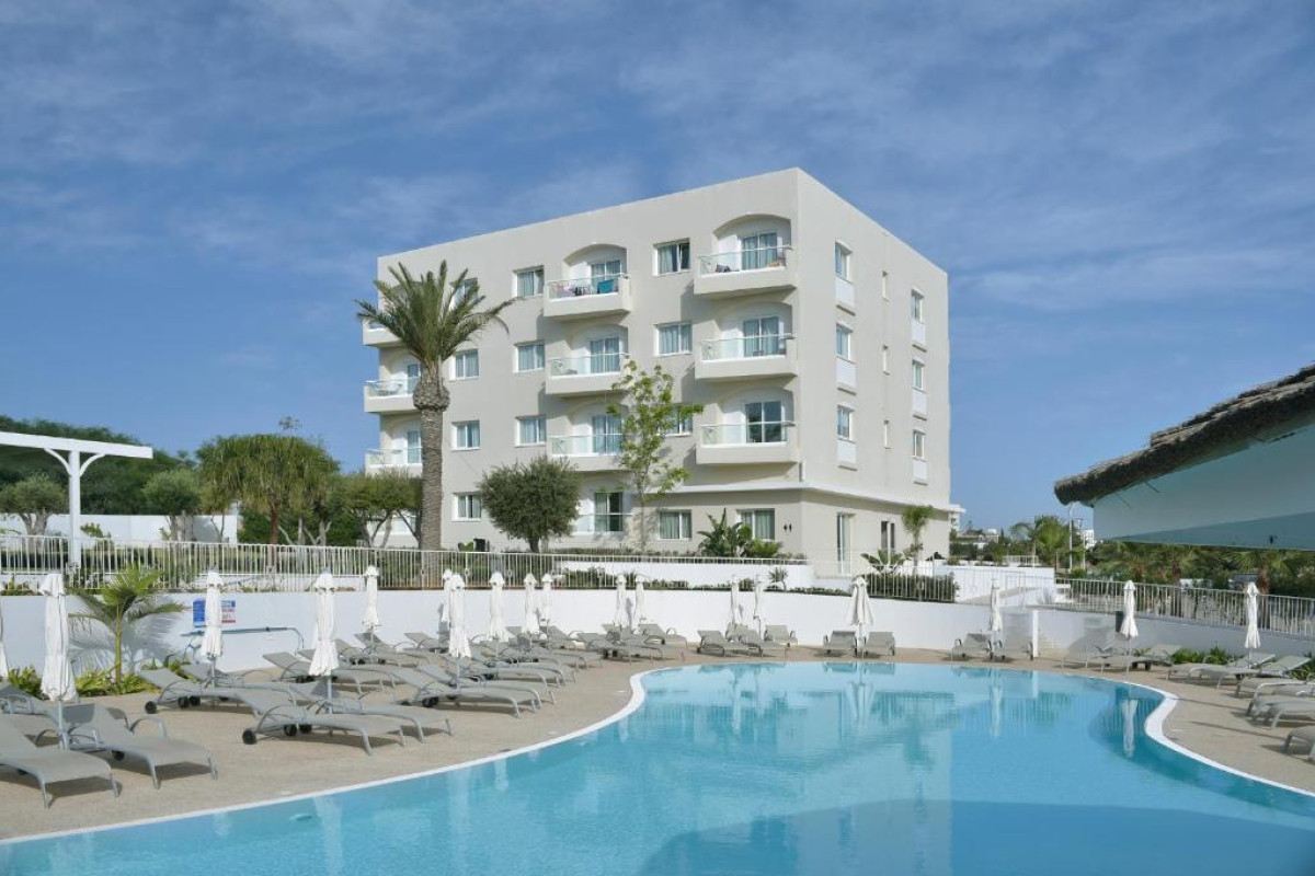 Sunrise Gardens Aparthotel