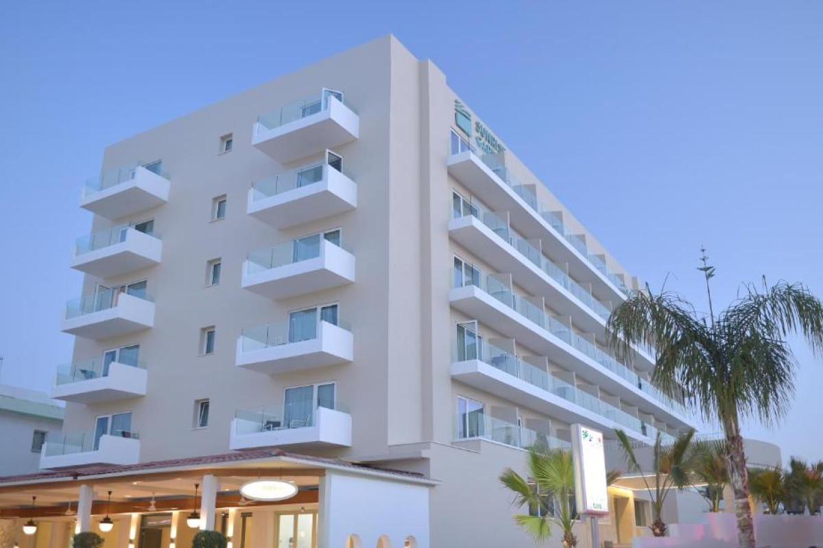 Sunrise Gardens Aparthotel