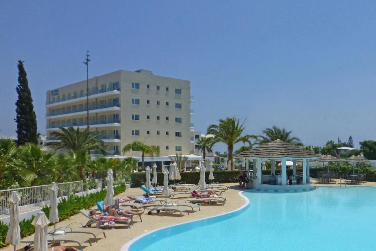 Sunrise Gardens Aparthotel