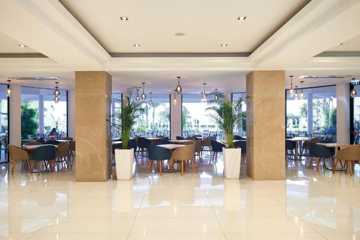 Sunrise Oasis Hotel