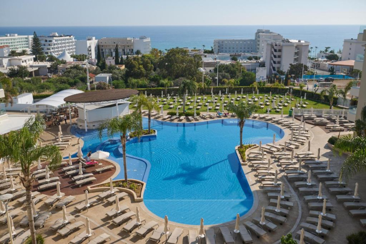 Sunrise Oasis Hotel