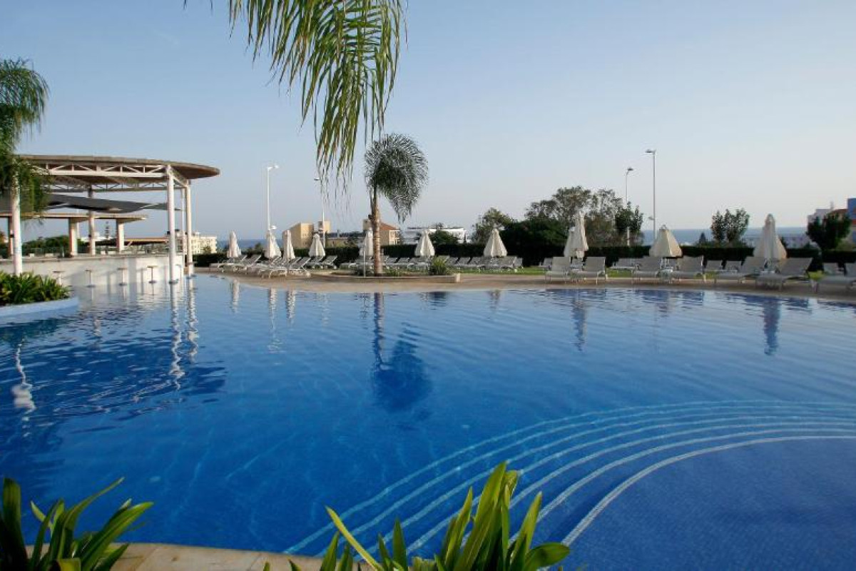 Sunrise Oasis Hotel