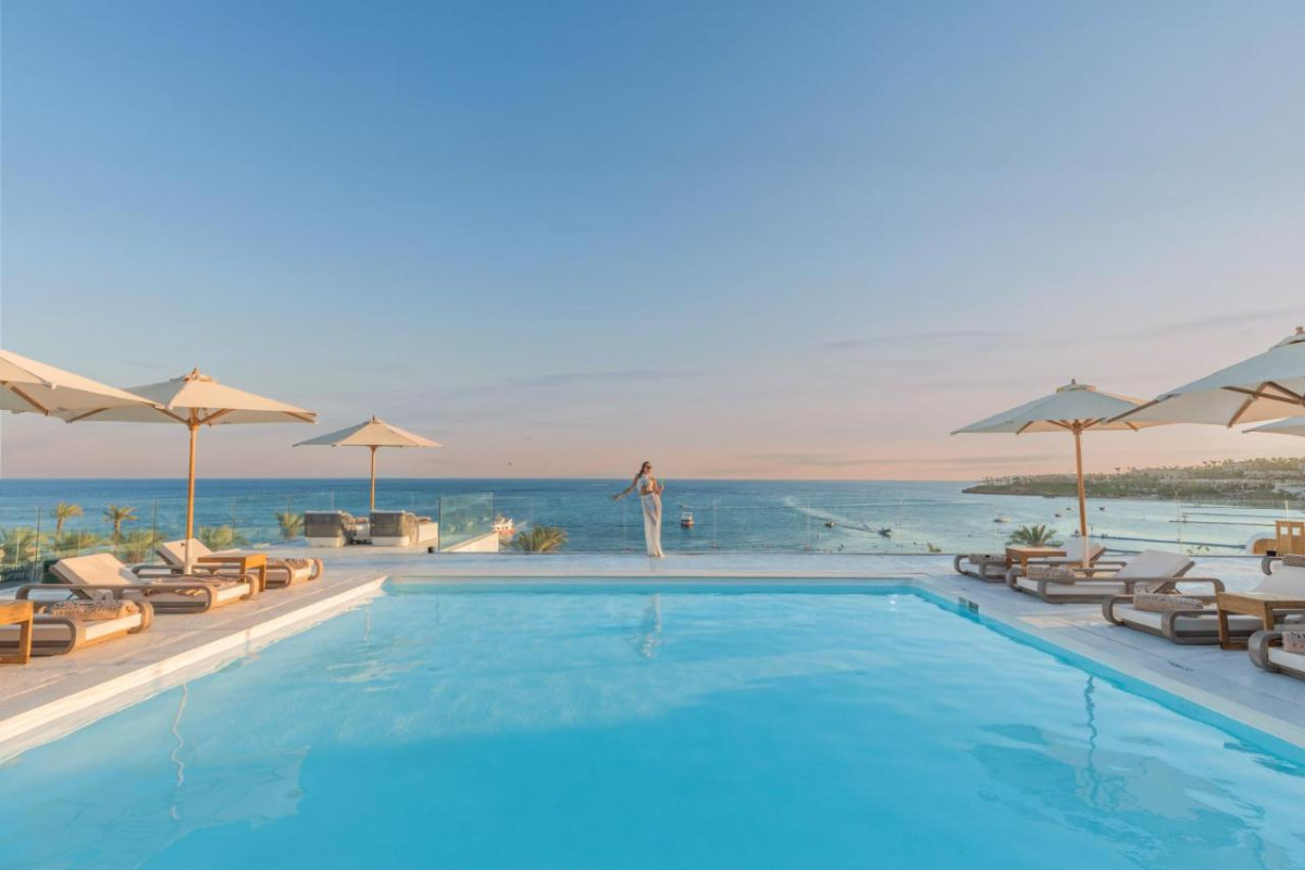 SUNRISE WHITE HILLS SHARM