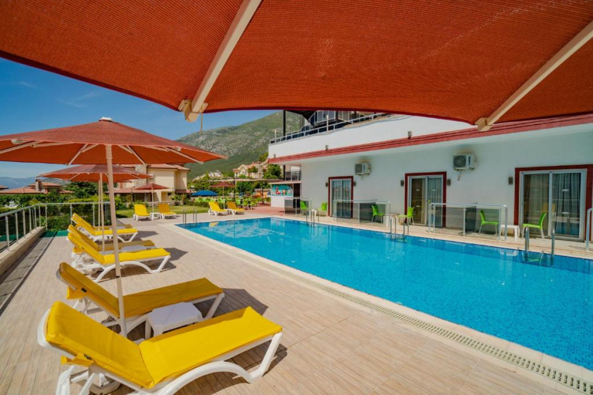 Sunshine Holiday Resort
