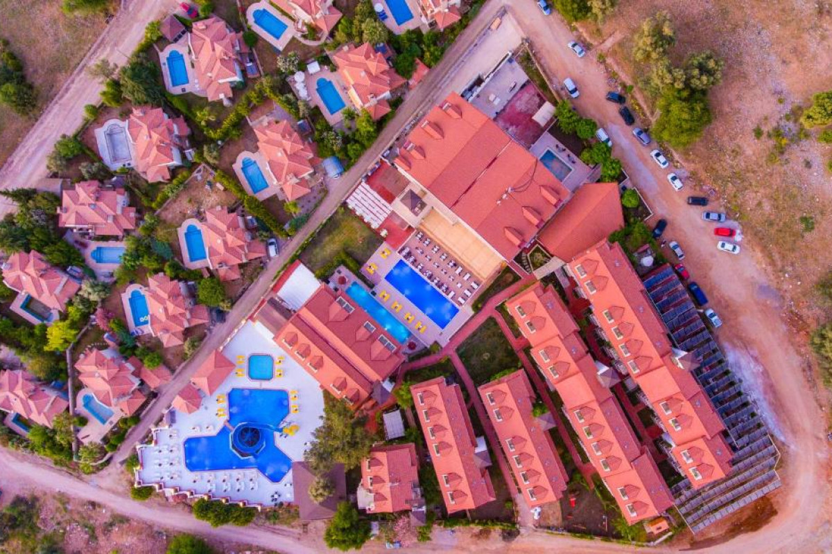 Sunshine Holiday Resort