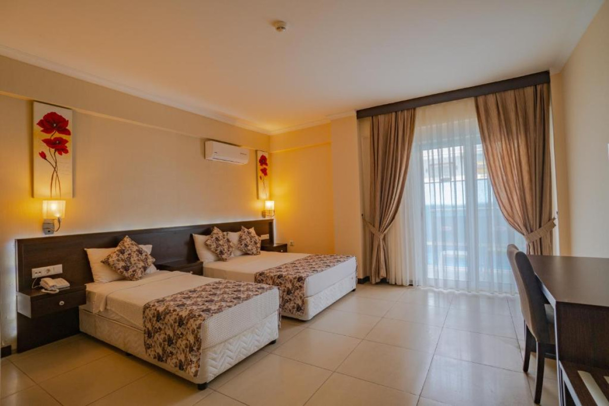 Sunshine Holiday Resort