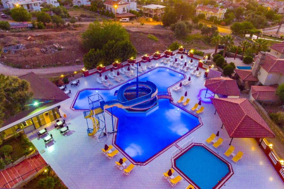 Sunshine Holiday Resort
