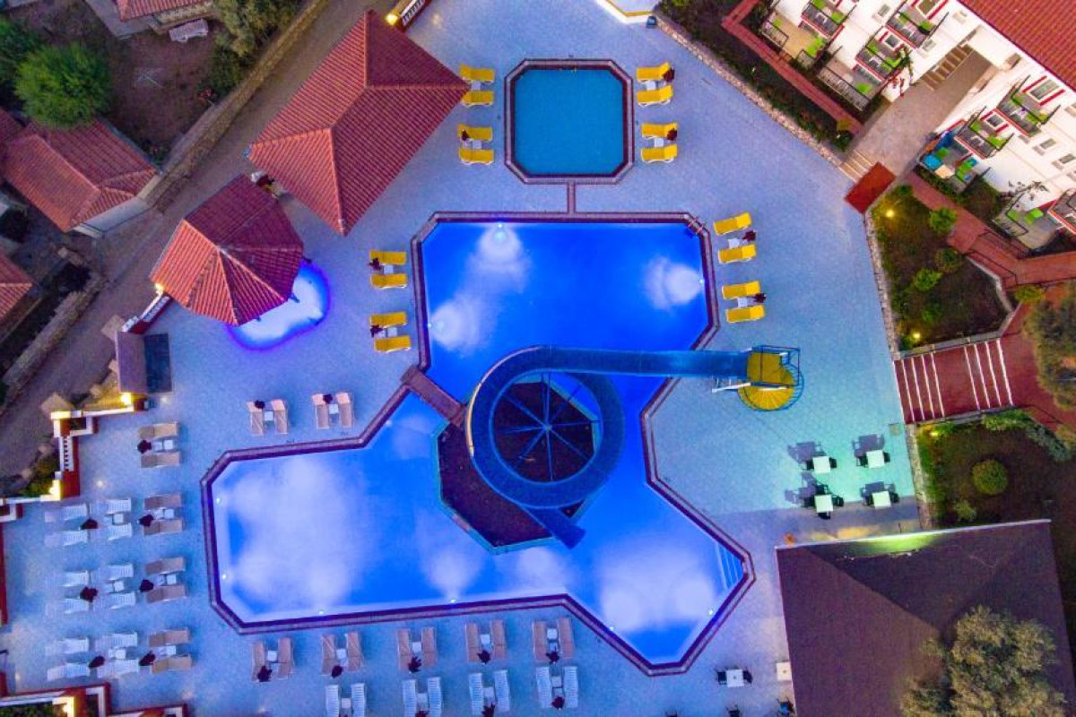 Sunshine Holiday Resort