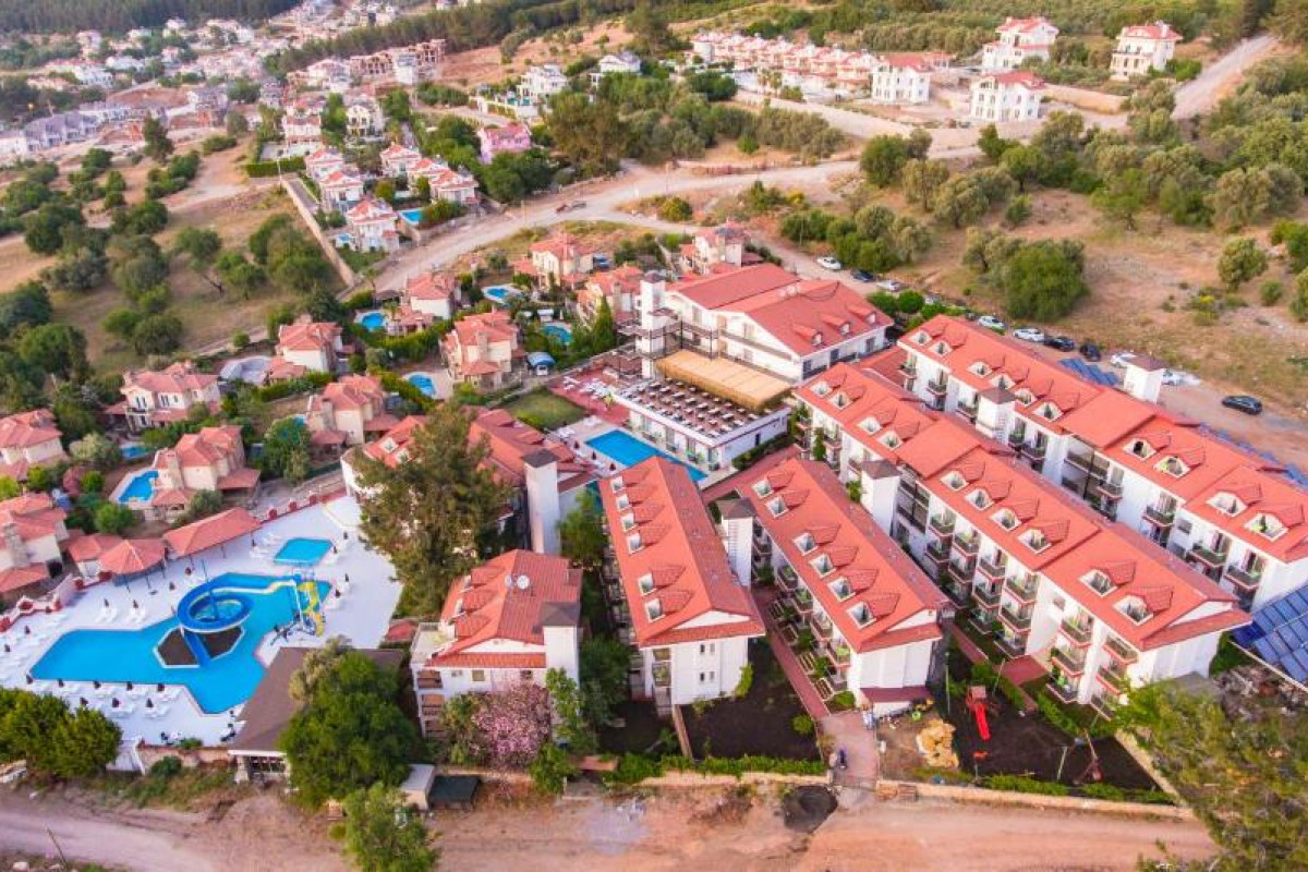 Sunshine Holiday Resort
