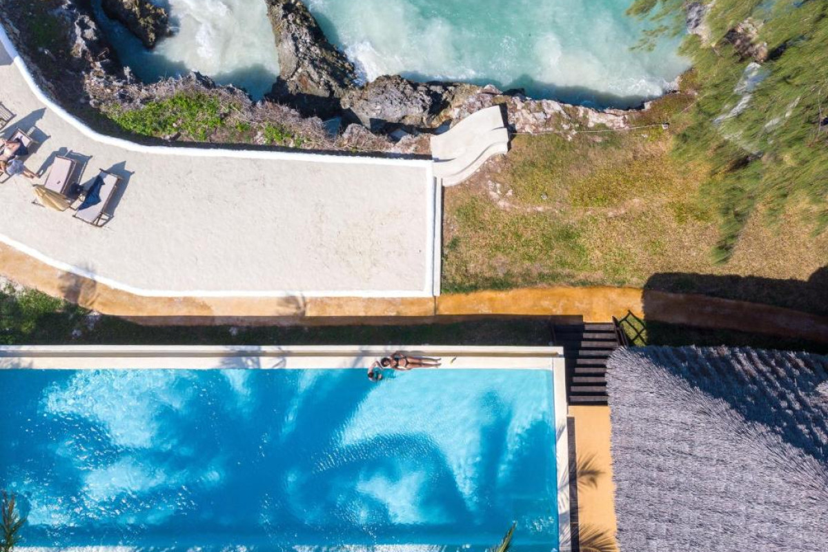 Sunshine Marine Lodge