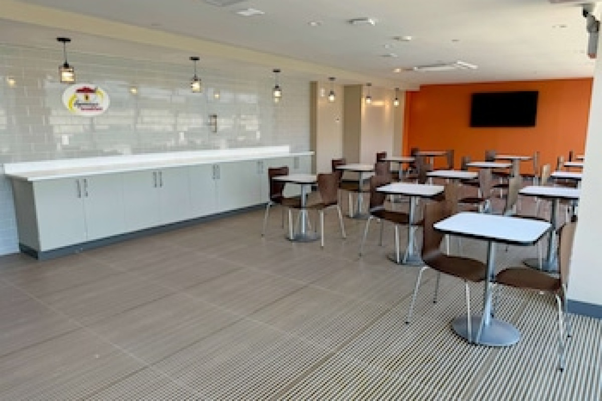 SUPER 8 BY WYNDHAM BRONX NEAR STADIUM