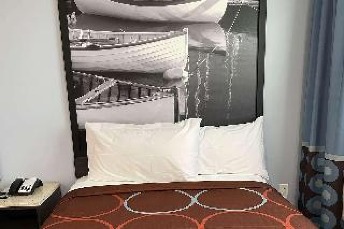 SUPER 8 BY WYNDHAM LINDENHURST