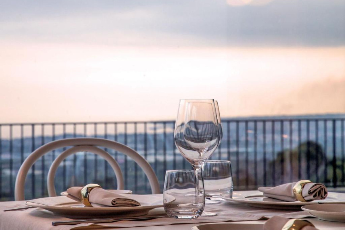 Talè Restaurant & Suite