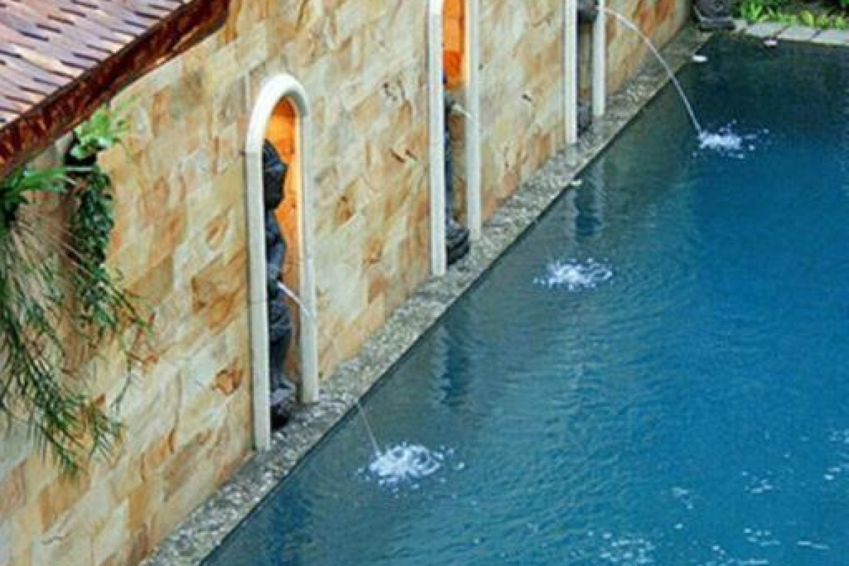 Taman Ayu Legian Hotel By Zuzu