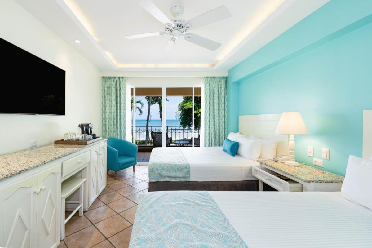Tamarindo Diria Beach Resort