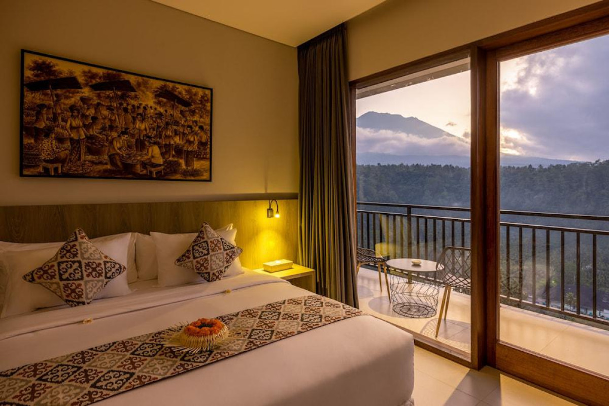 Tapa Agung View