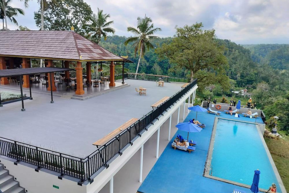Tapa Agung View
