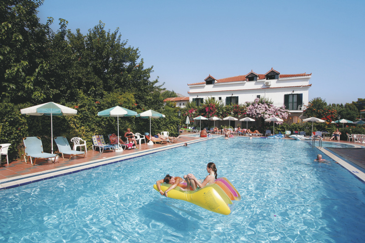 Tara Beach Hotel