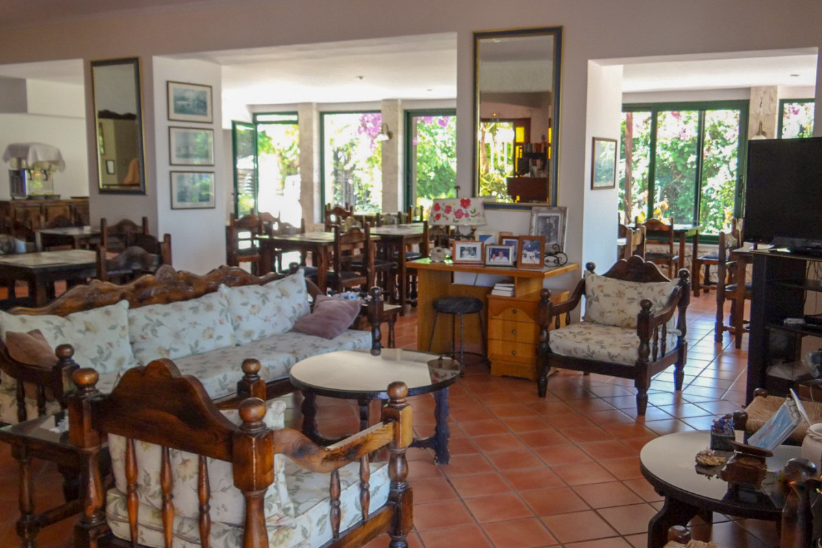 Tara Beach Hotel