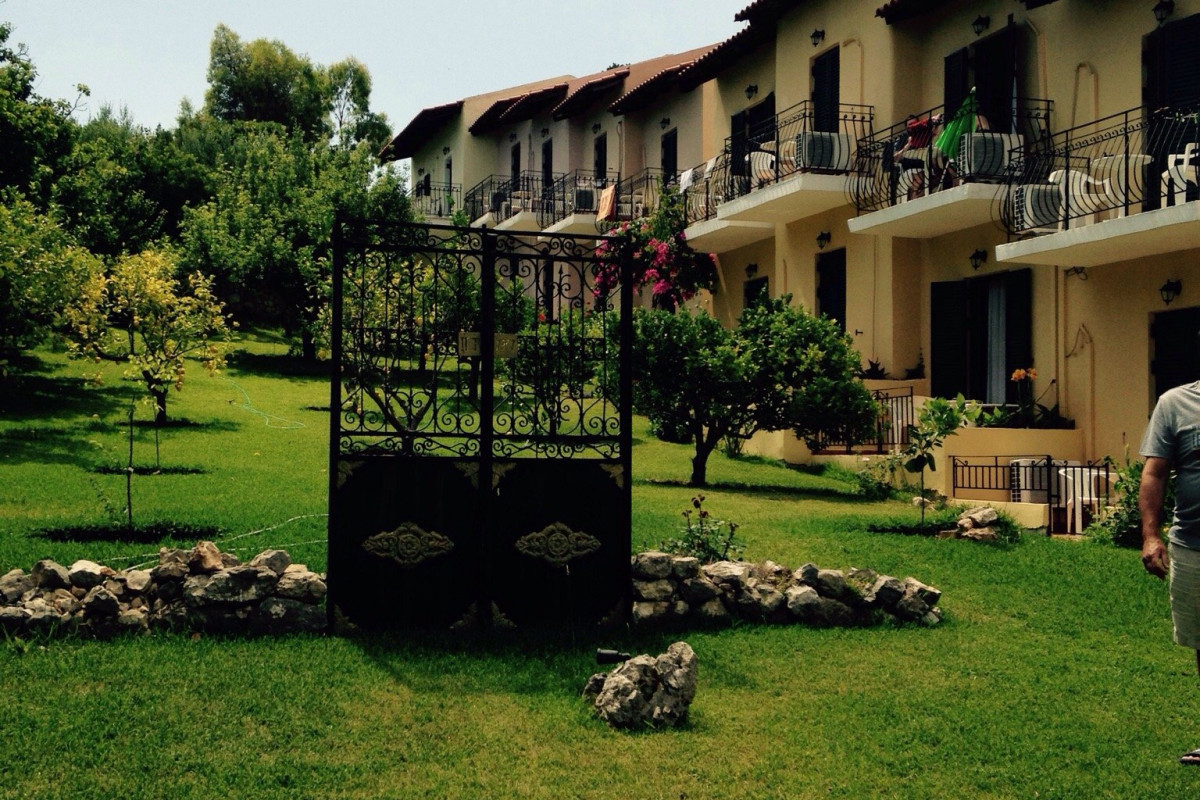 Tara Beach Hotel