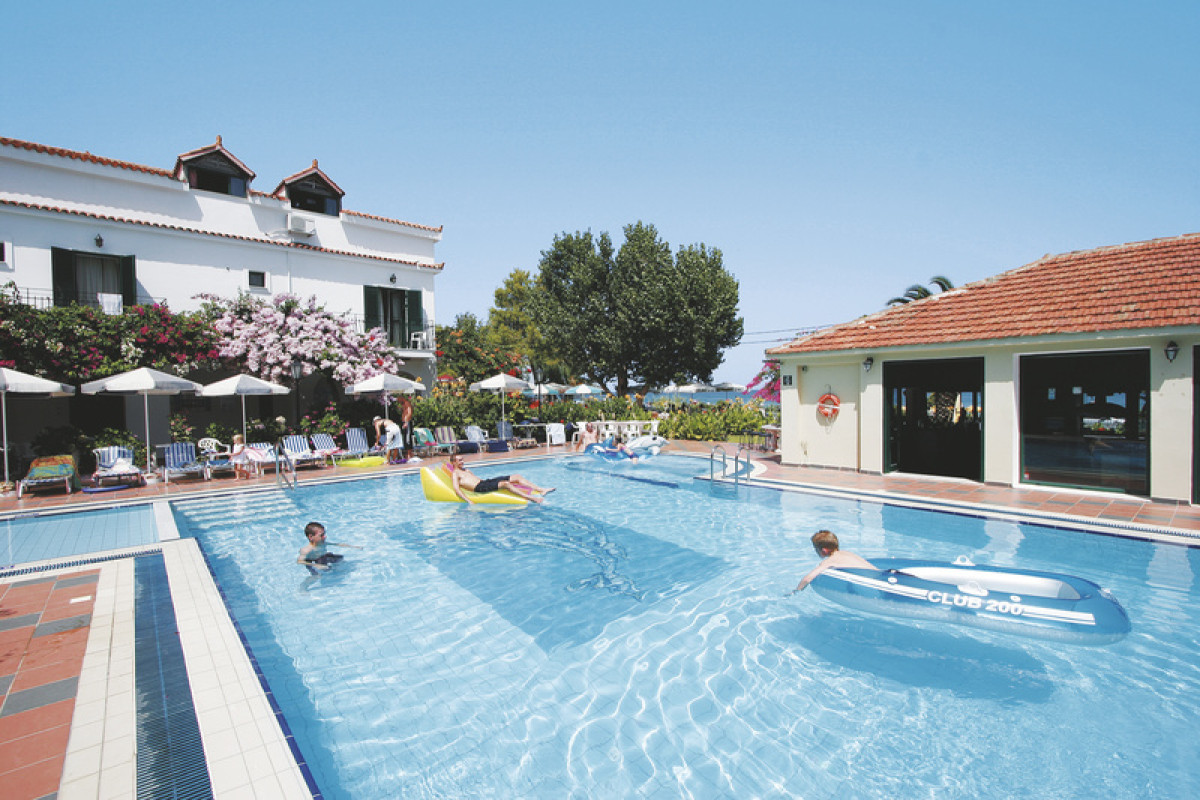 Tara Beach Hotel