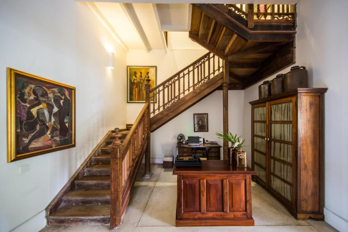 Taru Villas Rampart Street