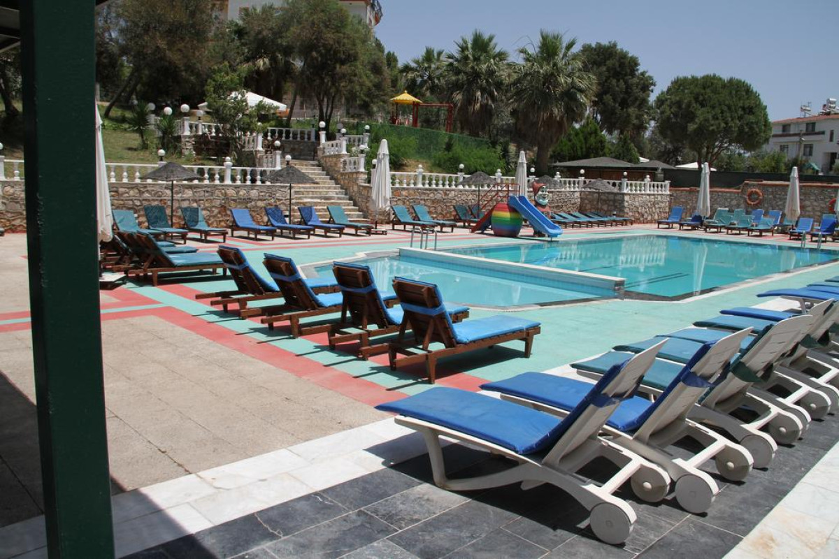 TEMPLE BEACH HOTEL