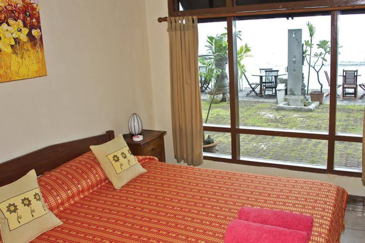 Temple Cafe & Seaside Cottages