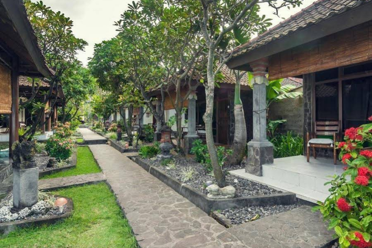 Temple Cafe & Seaside Cottages