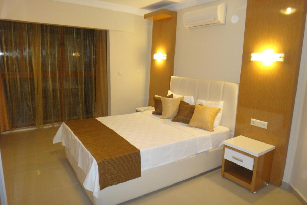 TEMPLE HOTEL