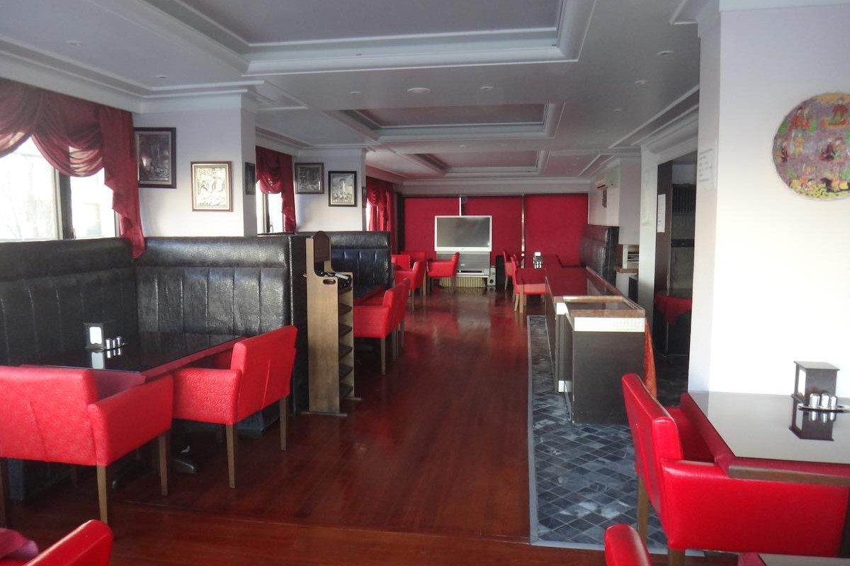 TEMPLE HOTEL