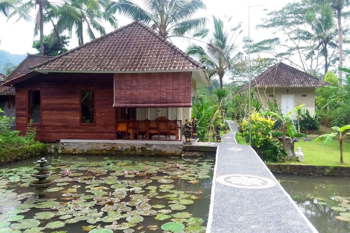 Tepi Sungai Guest House