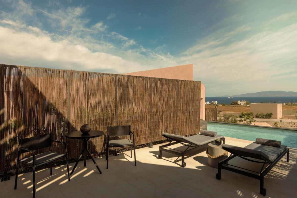 Domes Novos Santorini, Autograph Collection