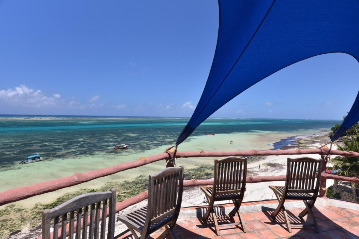 Bahari Beach Hotel