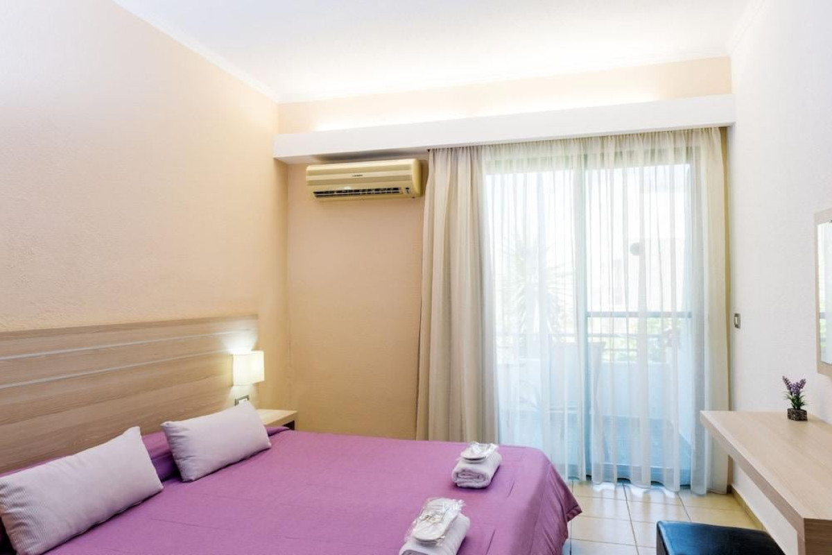 Terinikos Sunny Garden Hotel & Junior Suites