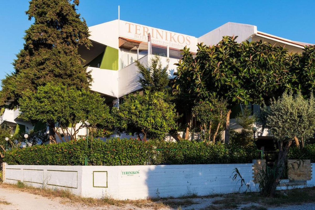 Terinikos Sunny Garden Hotel & Junior Suites