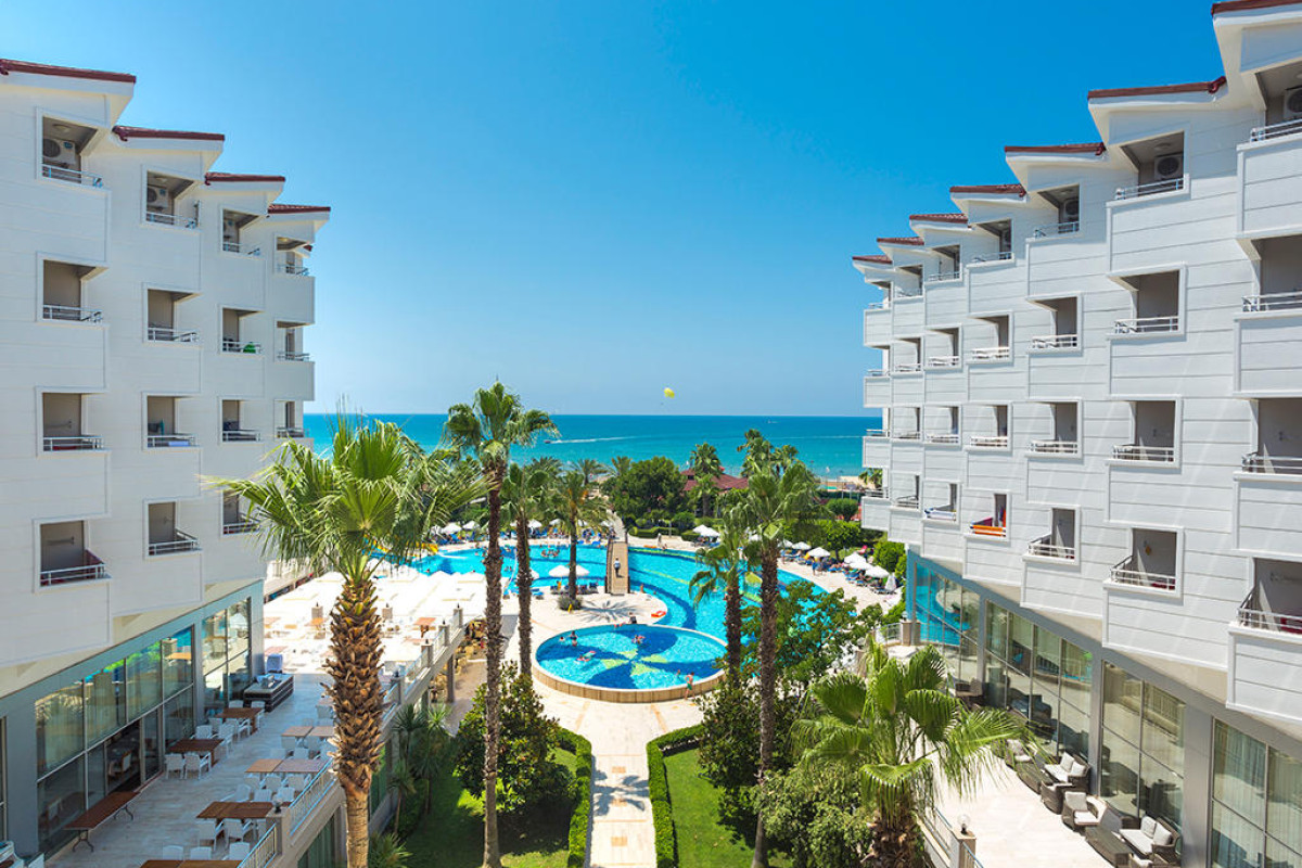 TERRACE BEACH RESORT