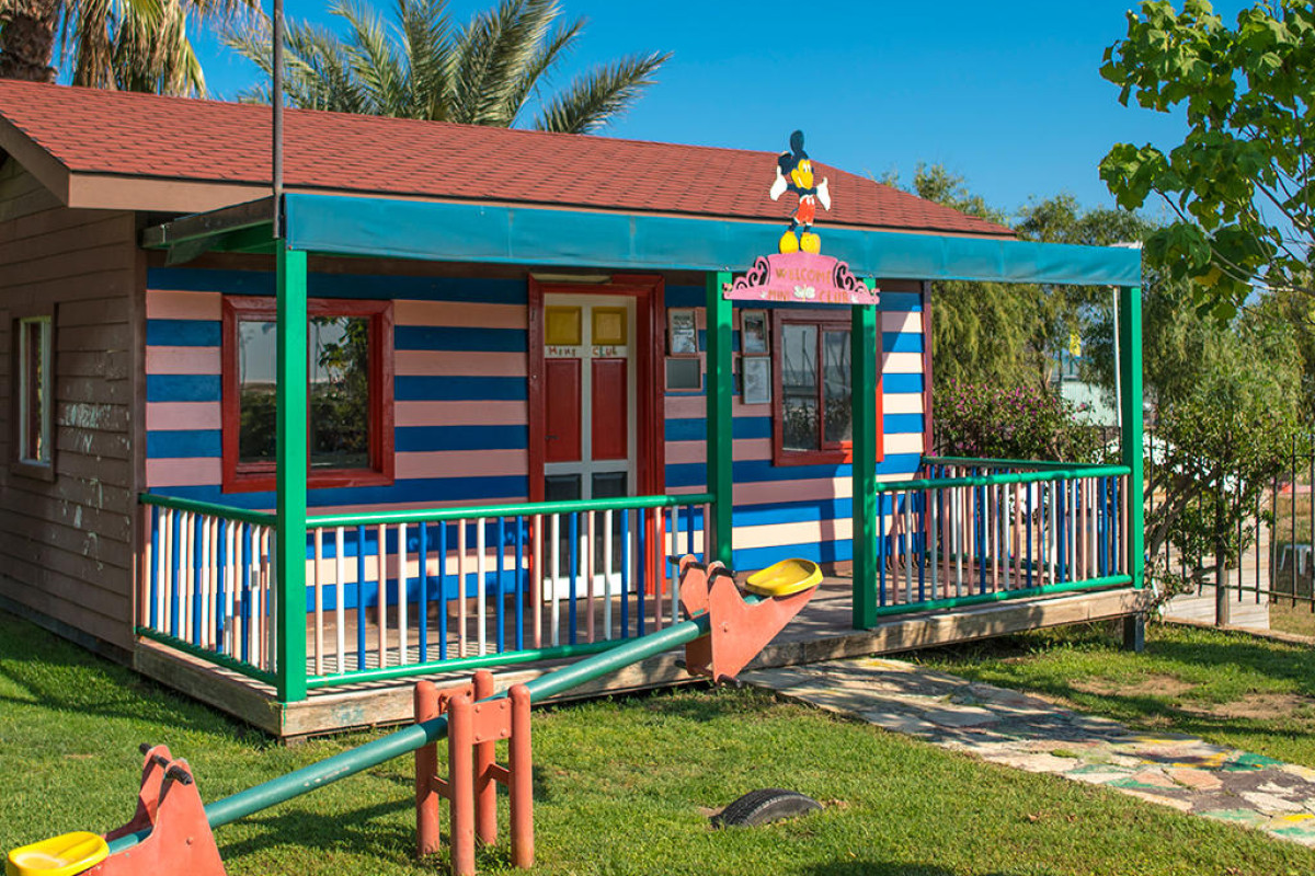 TERRACE BEACH RESORT