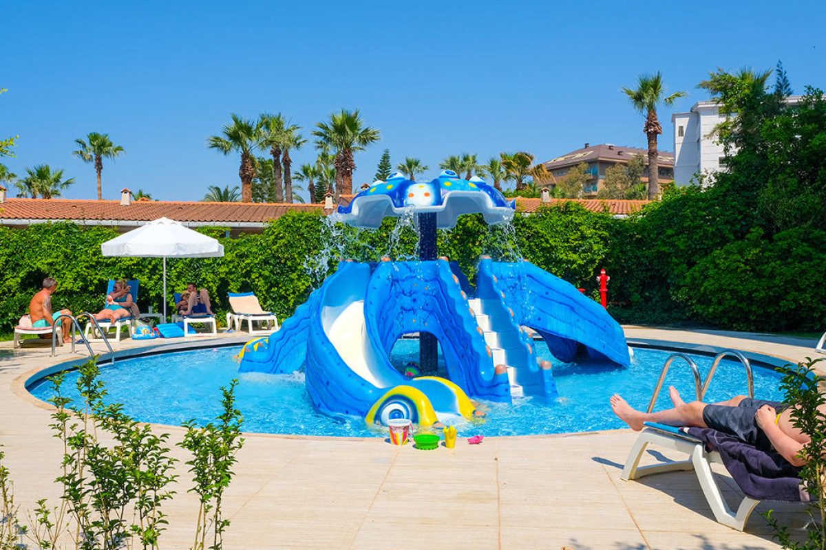TERRACE BEACH RESORT