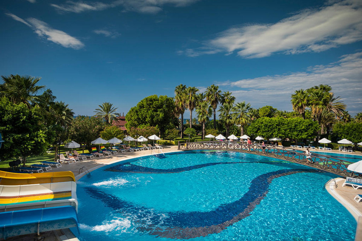 TERRACE BEACH RESORT